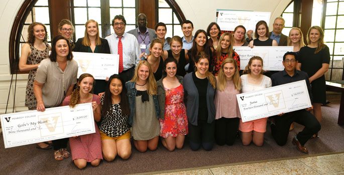 Vanderbilt students cap off philanthropy class with $75,000 gift to local charities